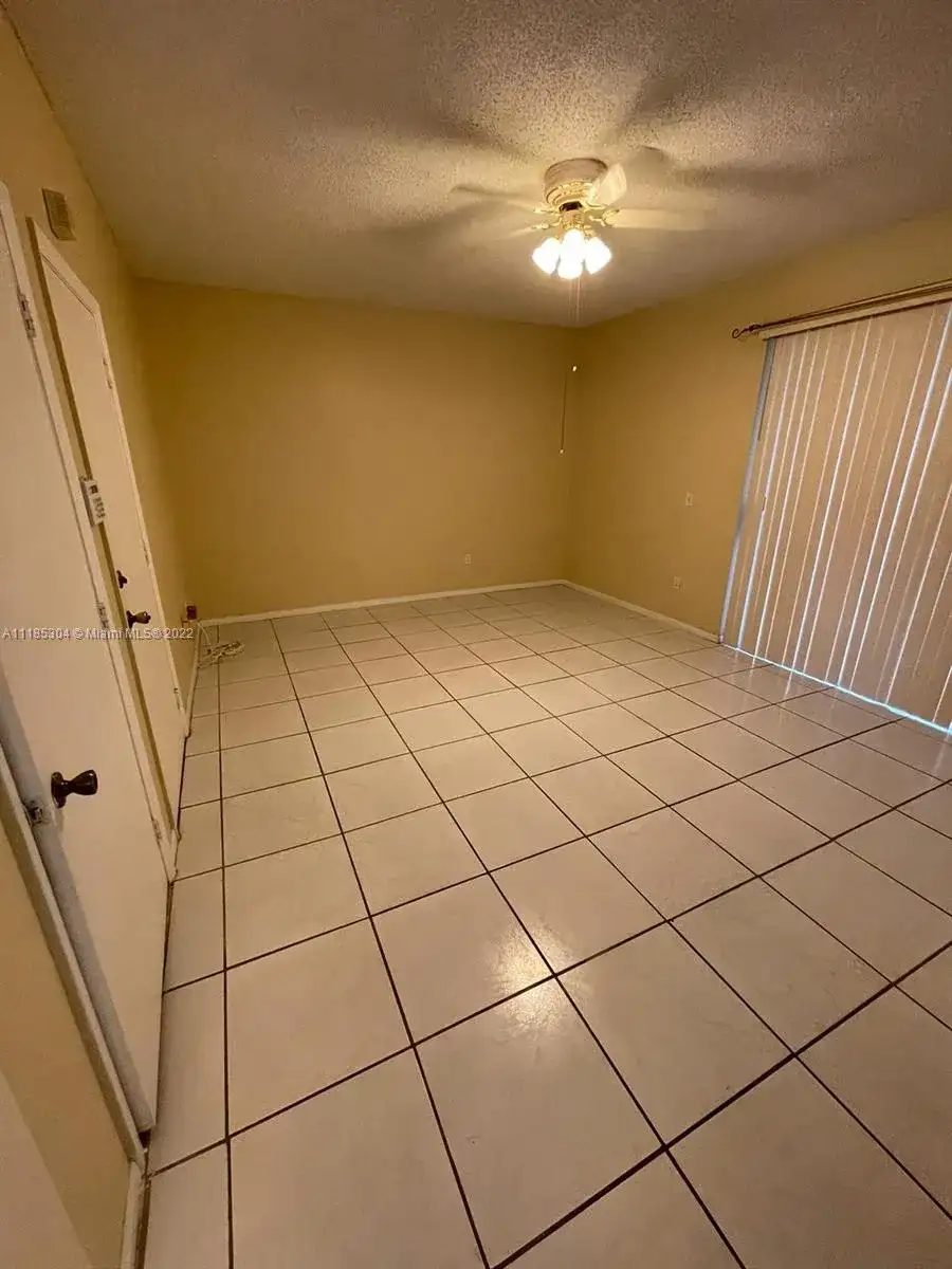 335 NW 152nd Ln, Pembroke Pines FL 33028 photo 4