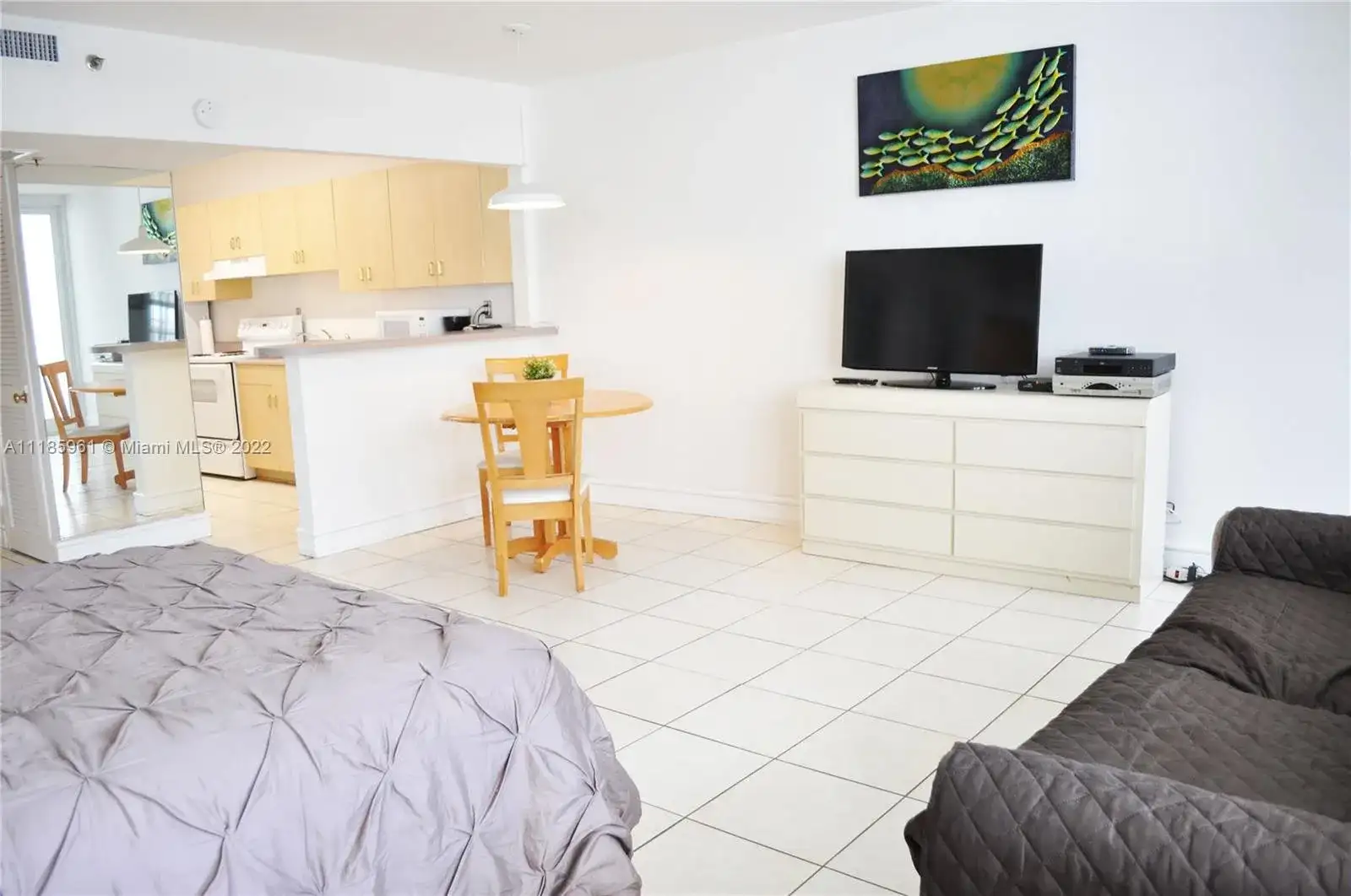 100 Lincoln Rd # 828, Miami Beach FL 33139 photo 2