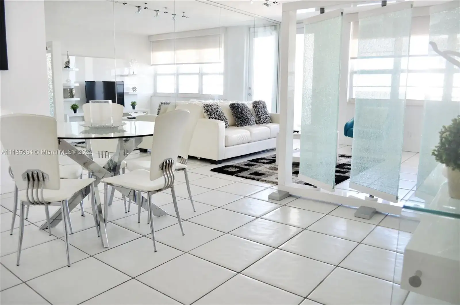 100 Lincoln Rd # 910, Miami Beach FL 33139 photo 3