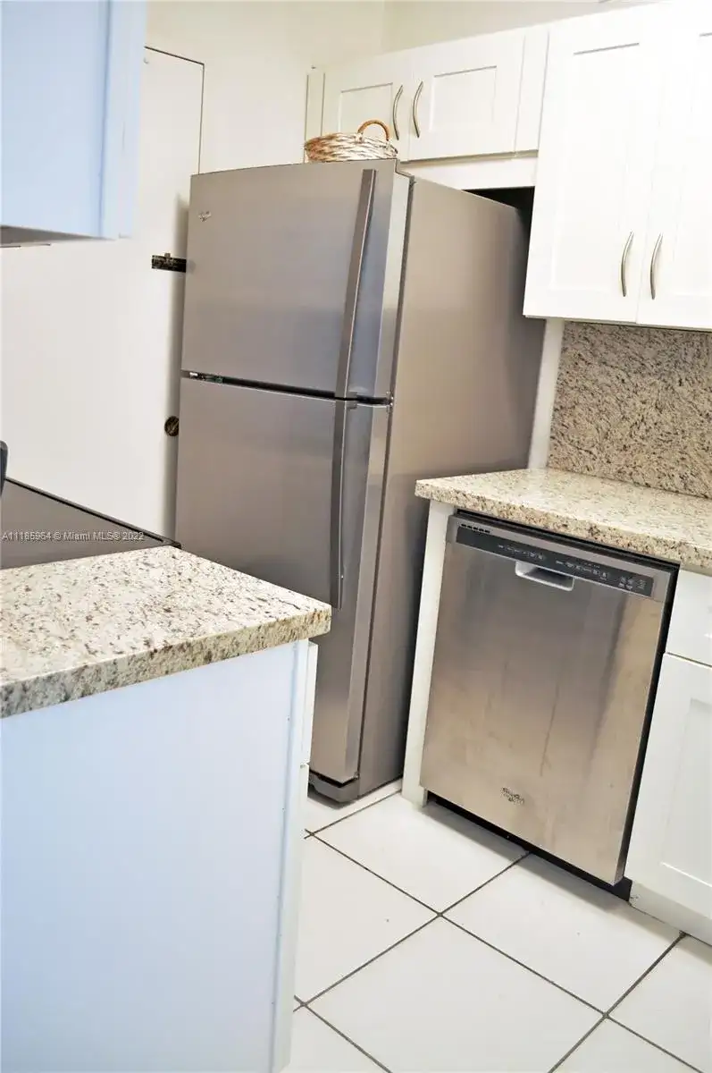100 Lincoln Rd # 910, Miami Beach FL 33139 photo 4