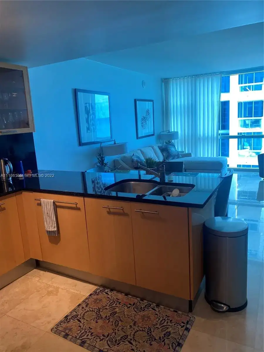 6801 Collins Ave, Miami Beach FL 33141 photo 4