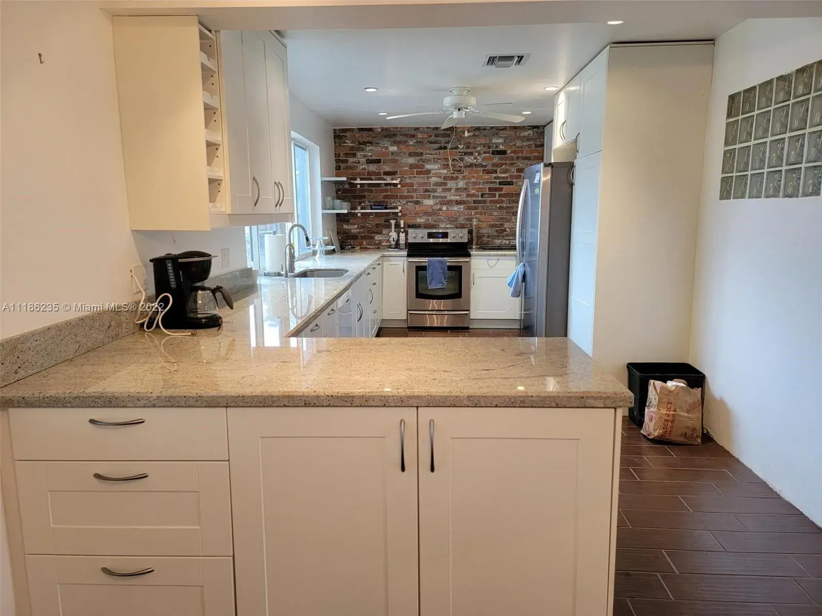 3407 N Longfellow Cir, Hollywood FL 33021
