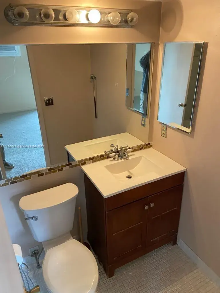 79 Suffolk B # 79, Boca Raton FL 33434