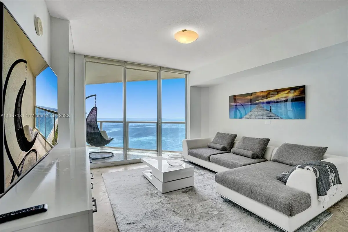 16699 Collins Ave, Sunny Isles Beach FL 33160