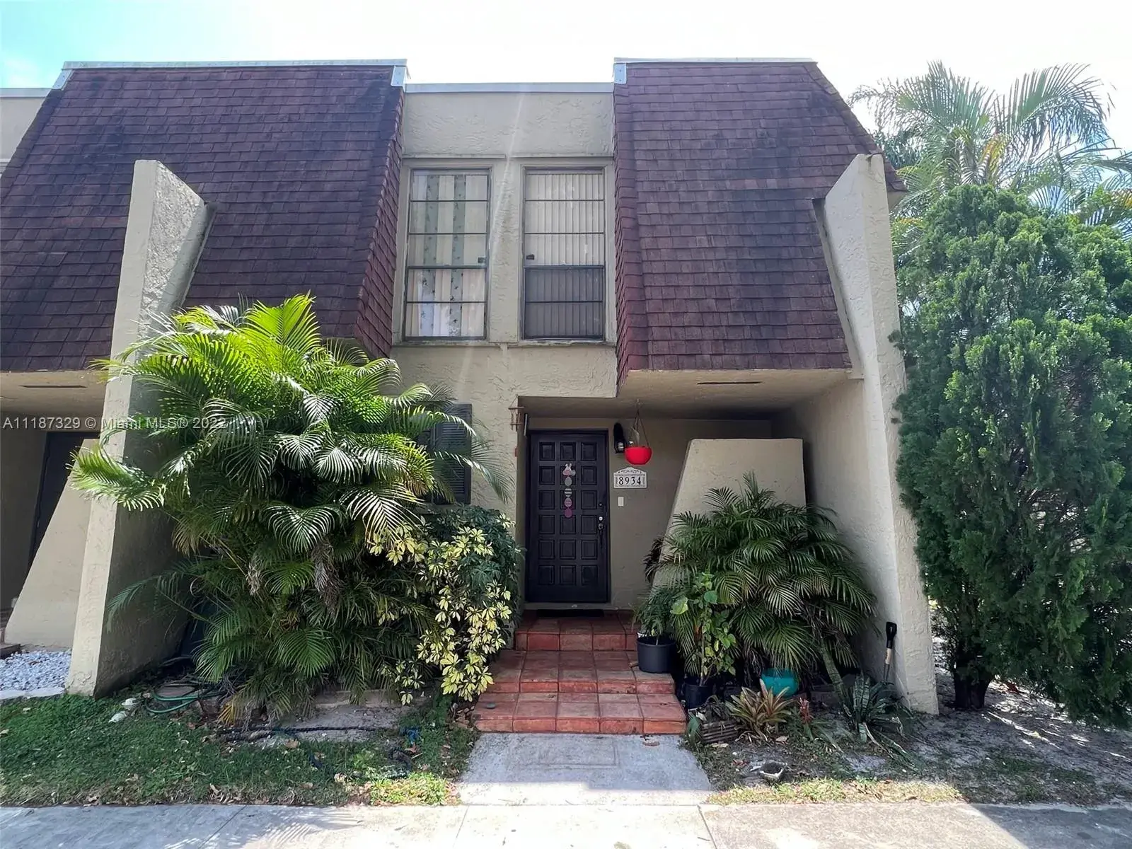 8934 Palm Tree Ln # 8934, Pembroke Pines FL 33024