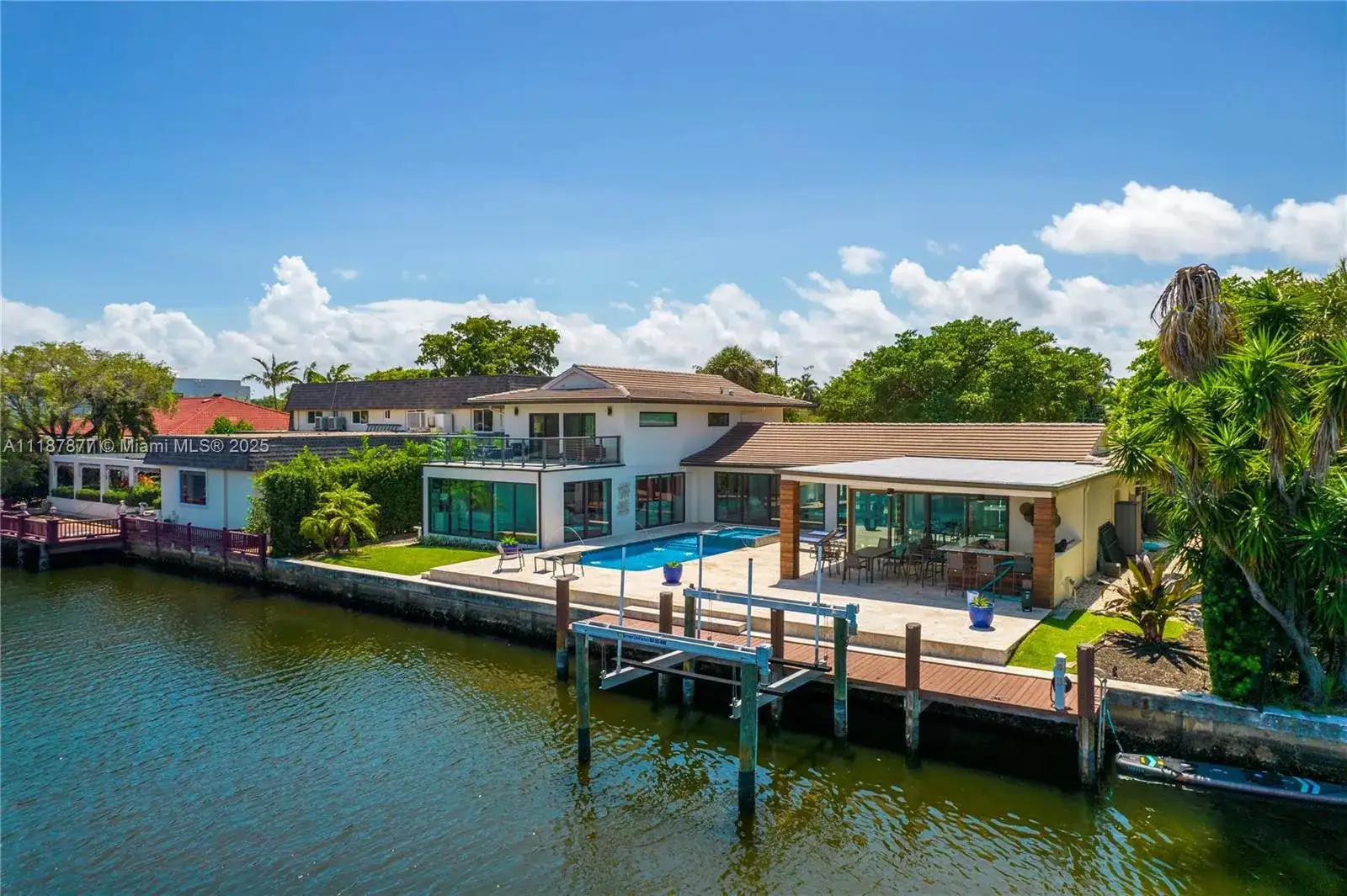 1025 Diplomat Pkwy, Hollywood FL 33019 photo 5