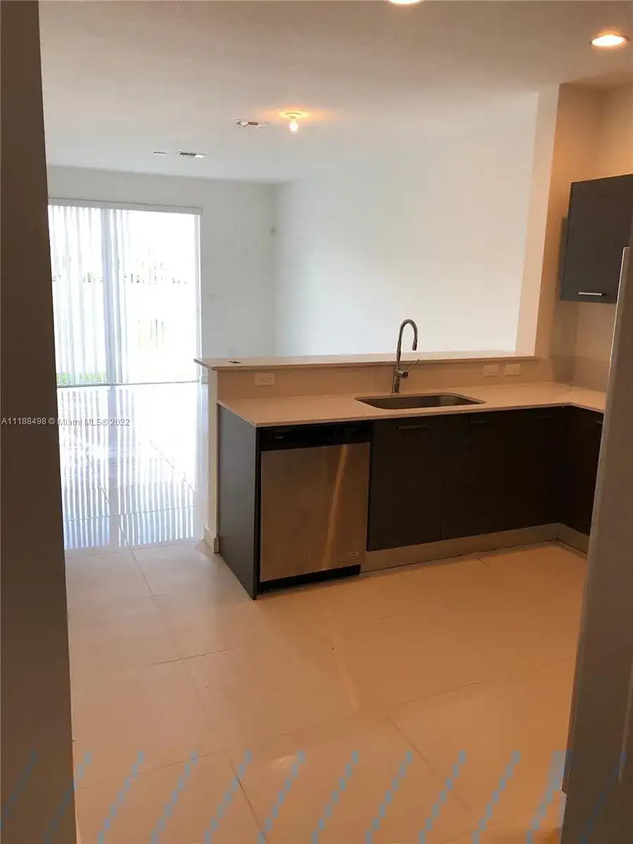 3423 NW 13th St, Lauderhill FL 33311 photo 5