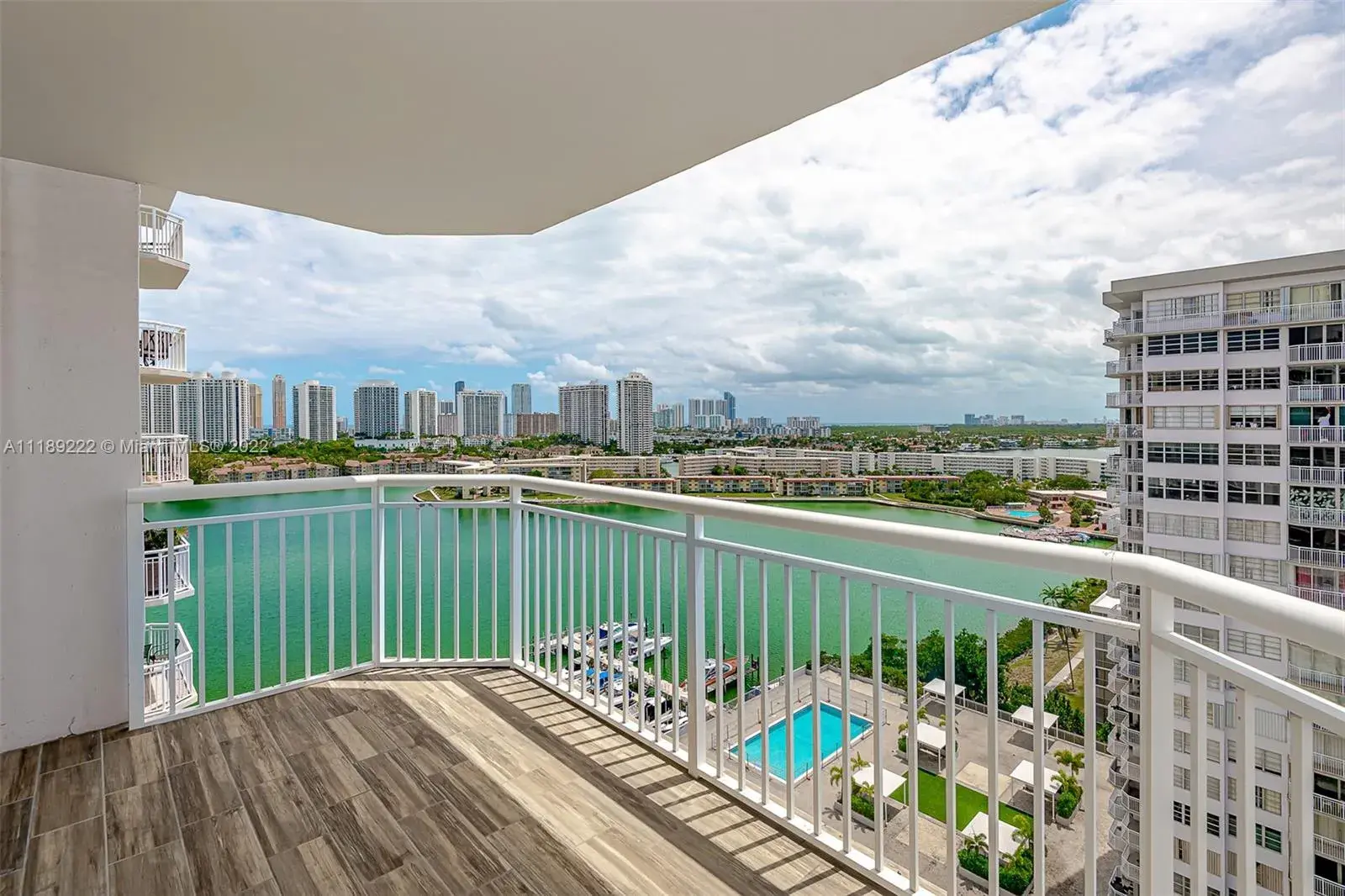 18061 Biscayne Blvd # 1703, Aventura FL 33160