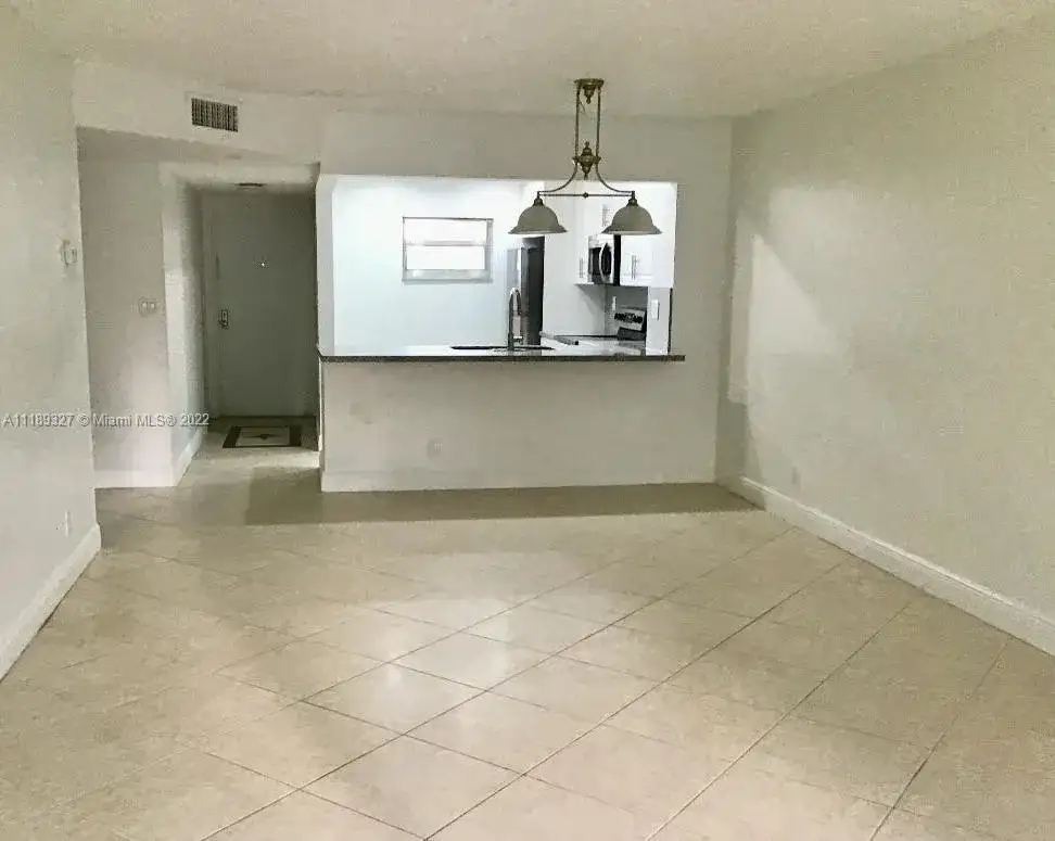 1100 NW 87th Ave # 304, Coral Springs FL 33071 photo 4