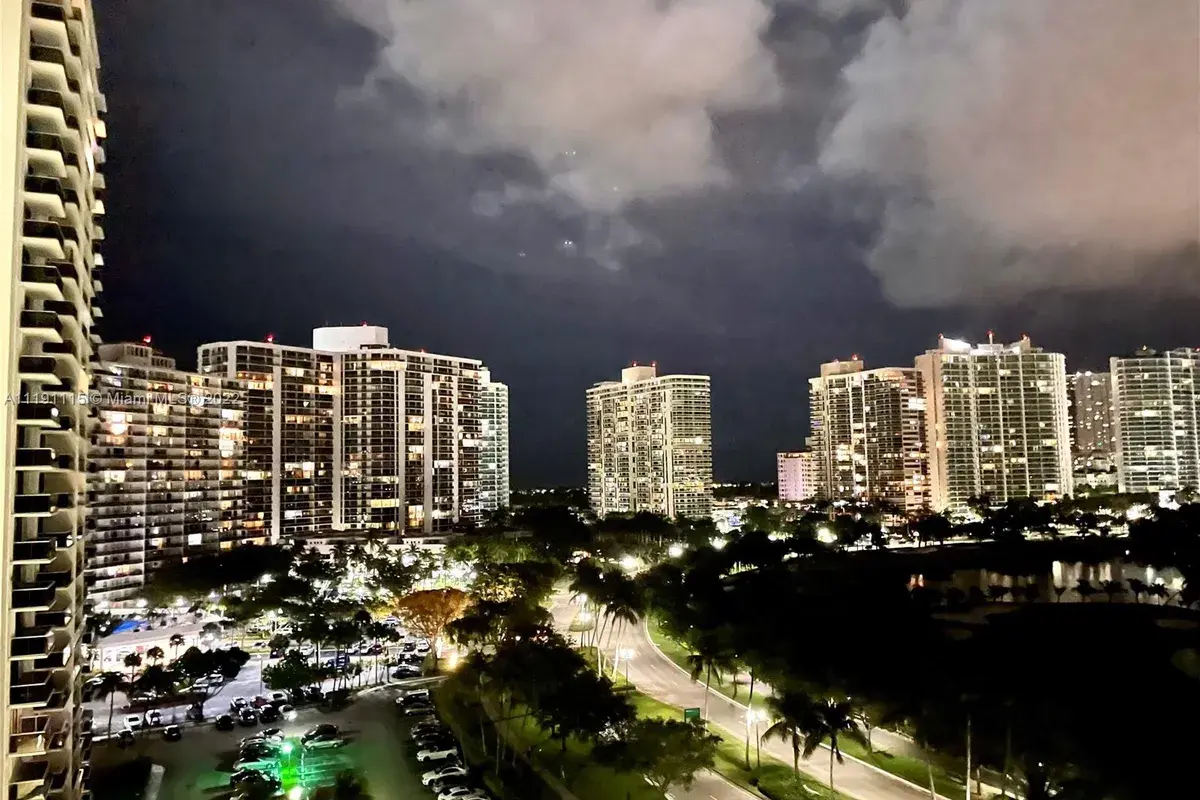3625 N Country Club Dr # 1203, Aventura FL 33180