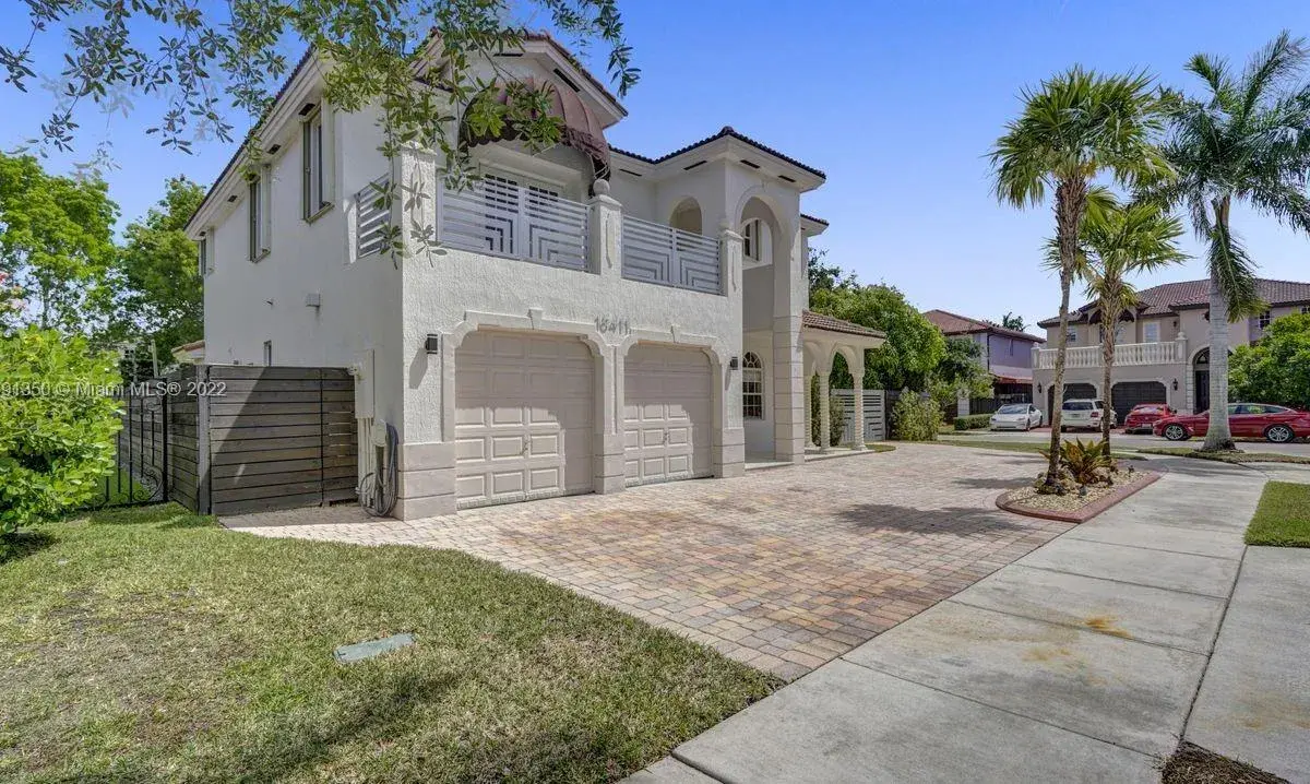 16411 SW 60th Ter, Miami FL 33193