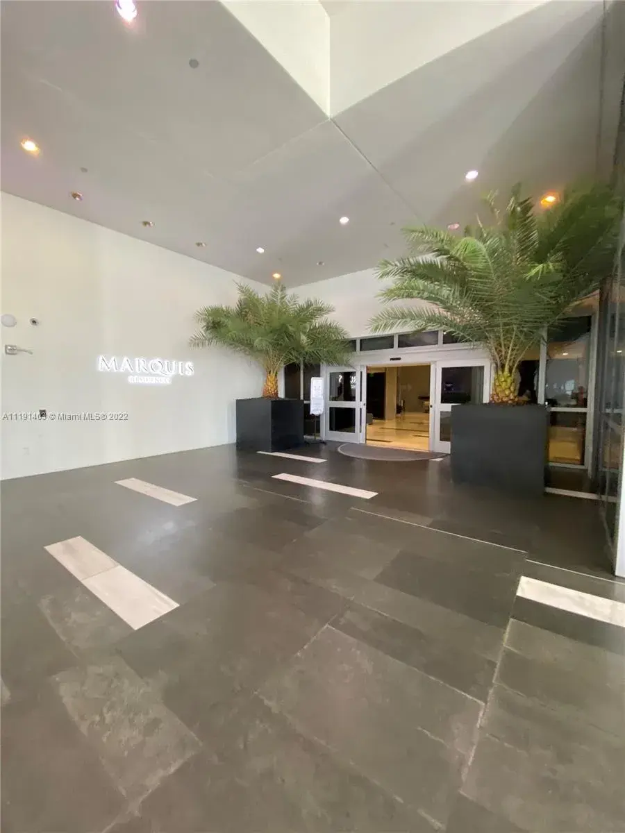 1100 Biscayne Blvd # 4403, Miami FL 33132