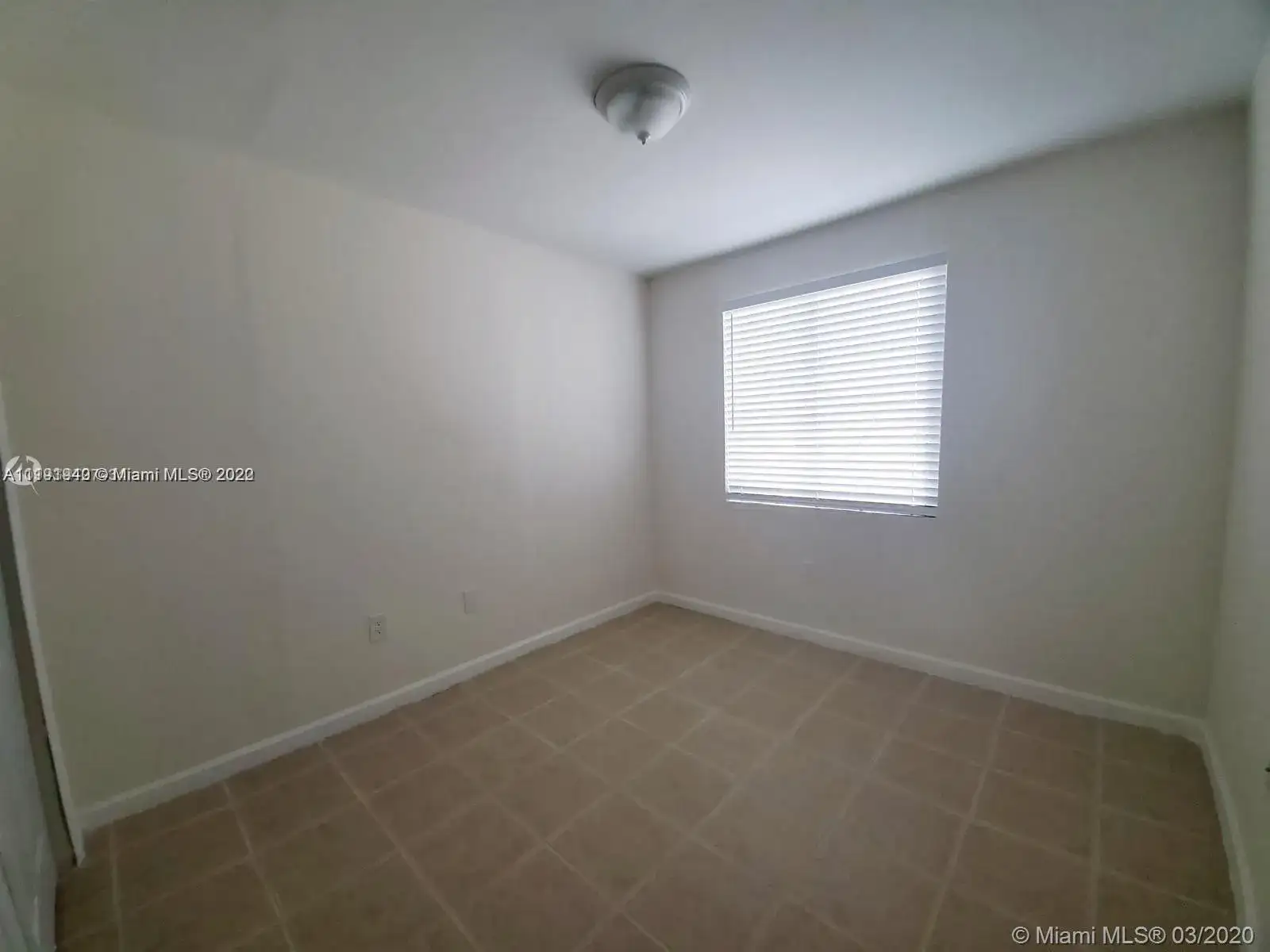 1690 SE 31st Ct, Homestead FL 33035 photo 4