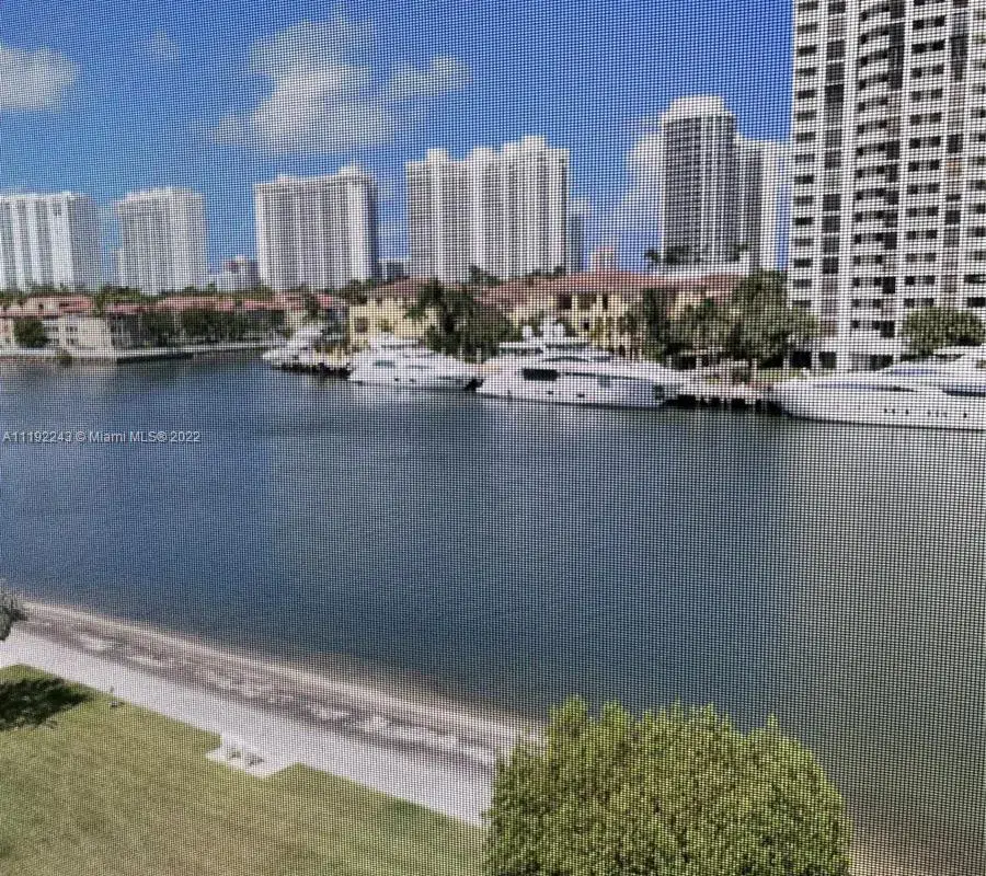 3030 Marcos Dr # T512, Aventura FL 33160