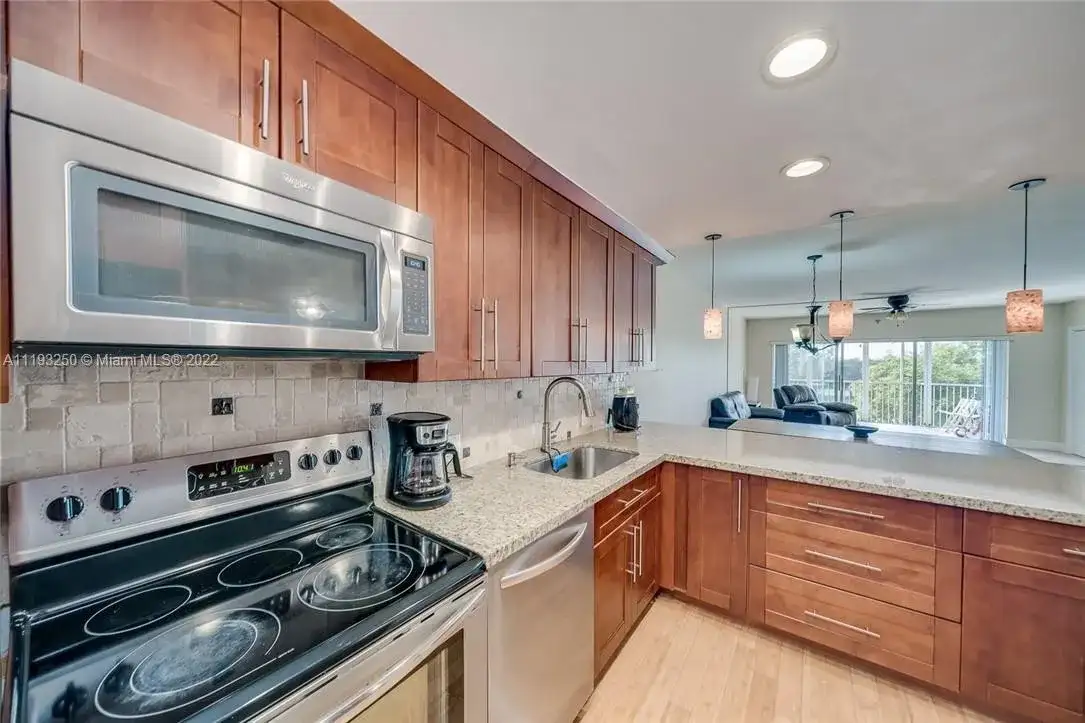 3050 N Palm Aire Dr # 401, Pompano Beach FL 33069 photo 3