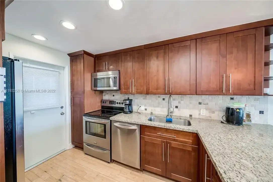 3050 N Palm Aire Dr # 401, Pompano Beach FL 33069 photo 4