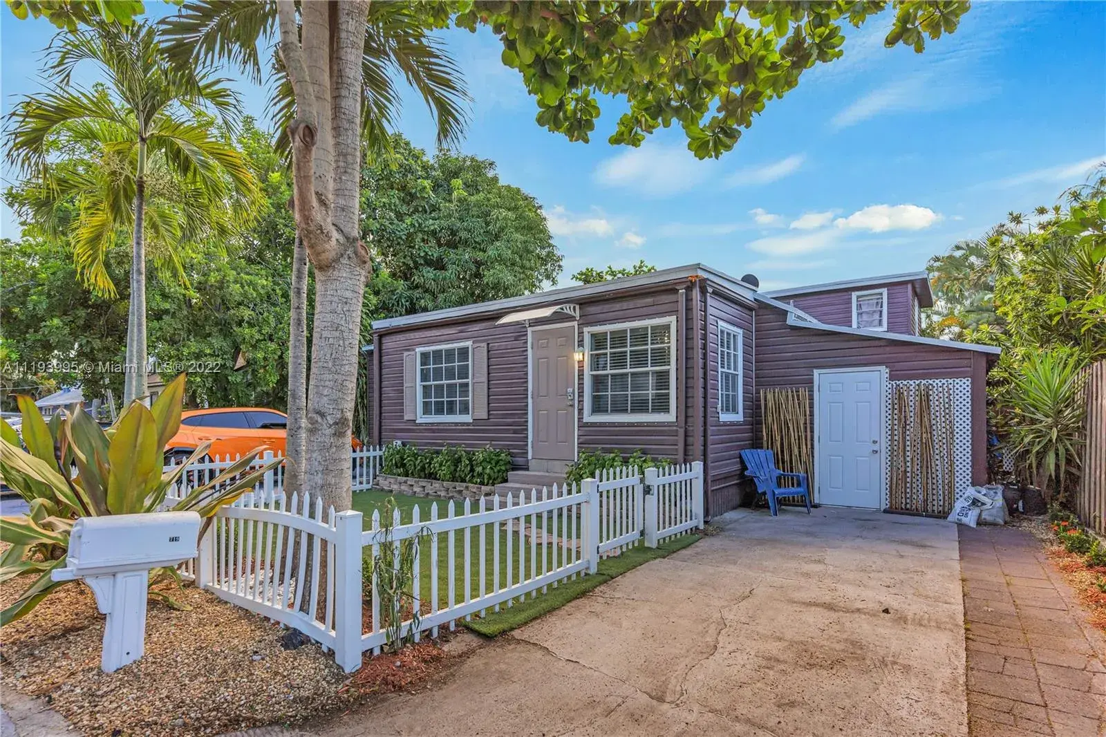 719 NE 17th Rd, Fort Lauderdale FL 33304