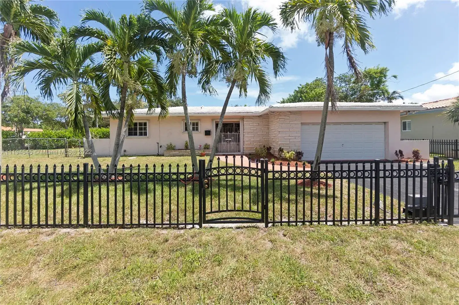 1130 NE 104th St, Miami Shores FL 33138 photo 2