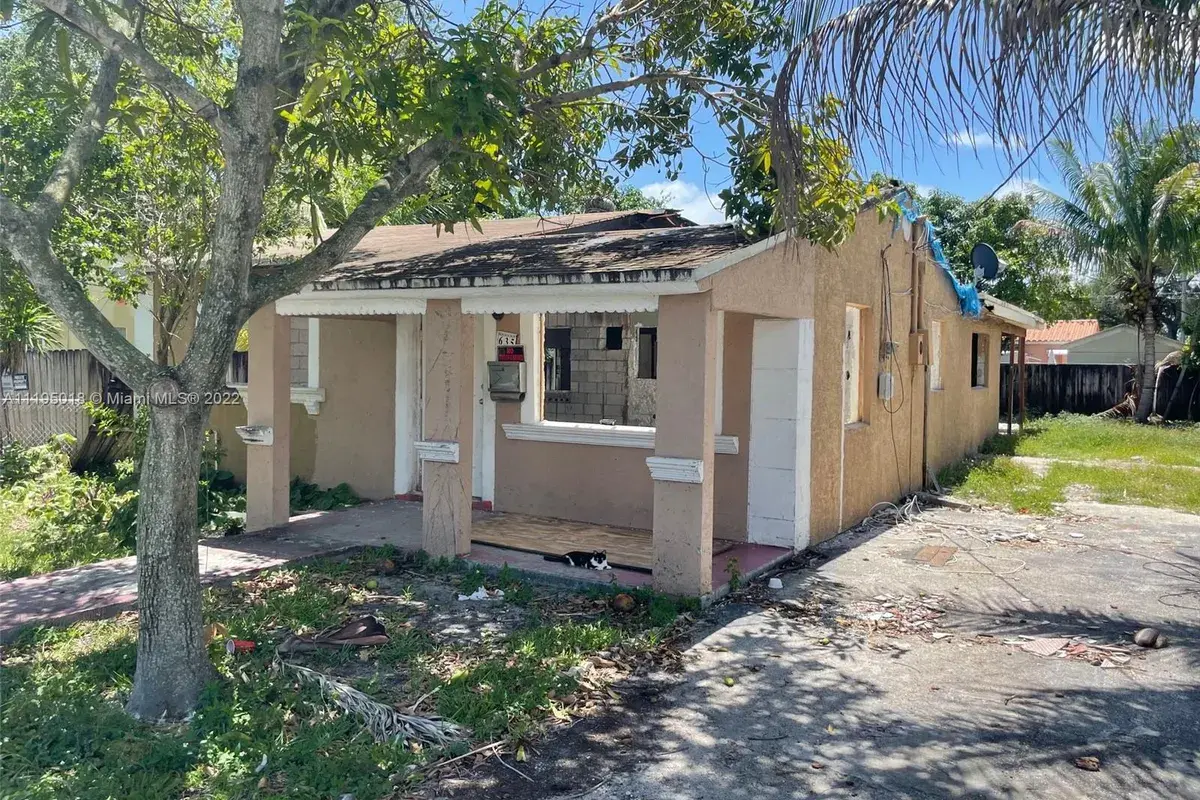 635 SW 9th St, Hallandale Beach FL 33009