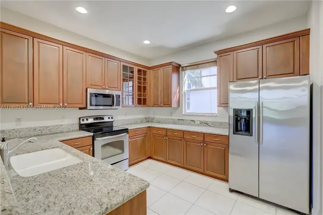 1033 NE 17th Way # 2102, Fort Lauderdale FL 33304 photo 2