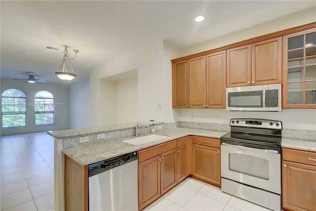 1033 NE 17th Way # 2102, Fort Lauderdale FL 33304 photo 4