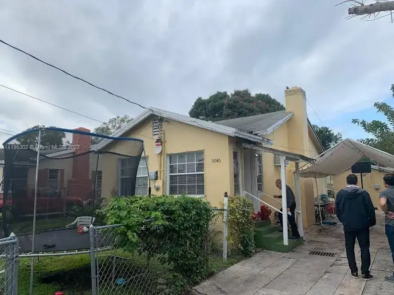 3040 NW 13th Ave, Miami FL 33142 photo 3
