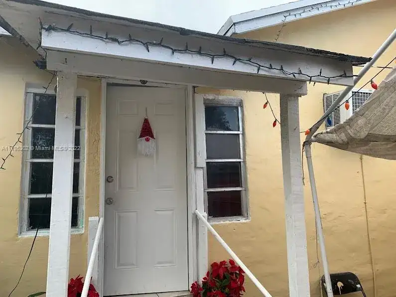 3040 NW 13th Ave, Miami FL 33142 photo 4