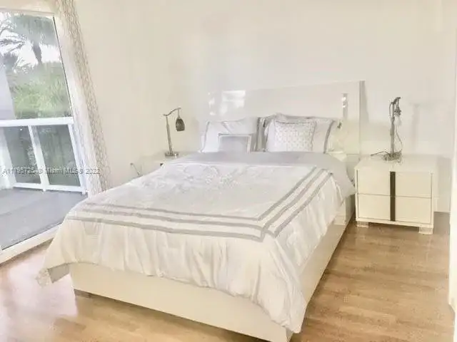 10275 Collins Ave # 223, Bal Harbour FL 33154 photo 4