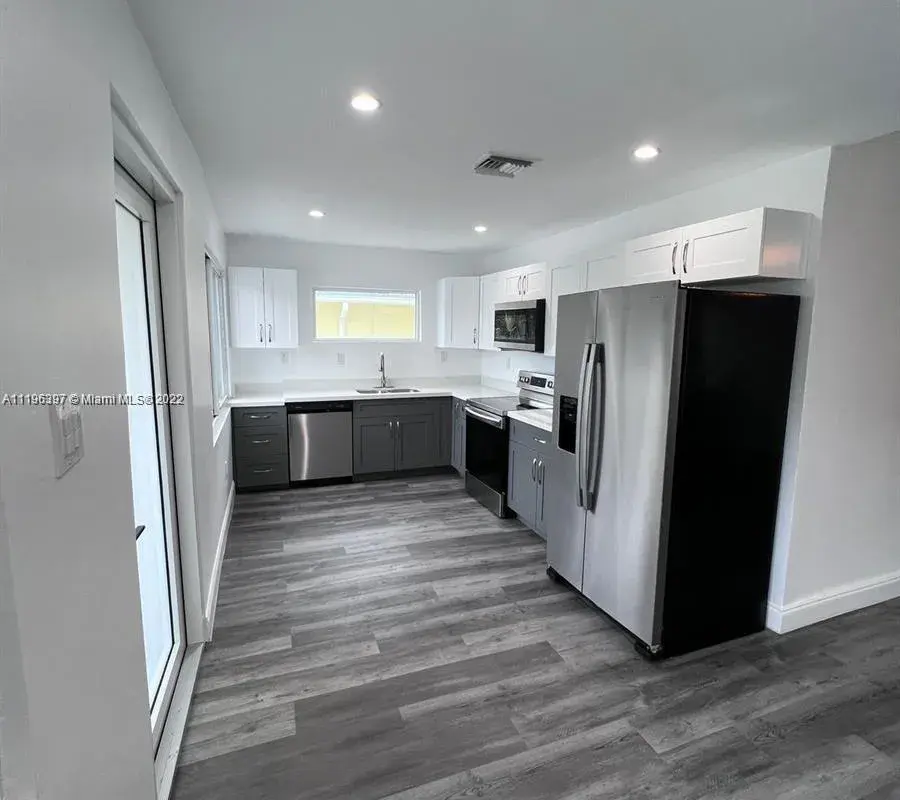708 SE 6th Ct # 1, Fort Lauderdale FL 33301