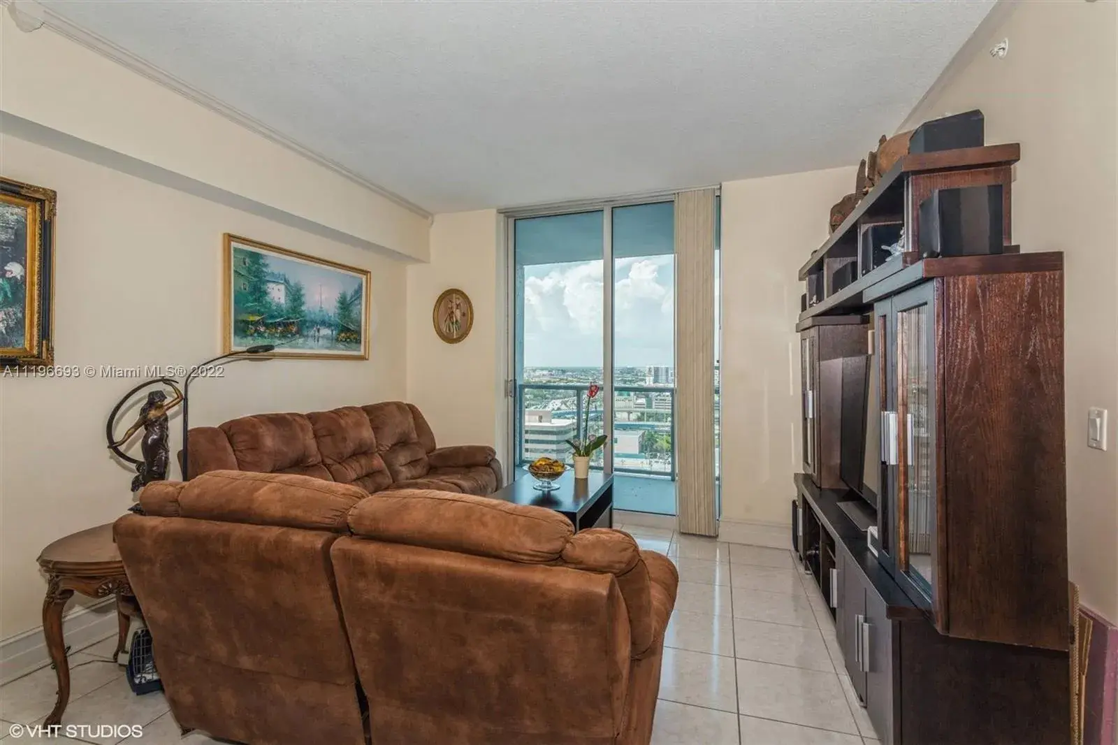 185 SW 7th St # 2103, Miami FL 33130