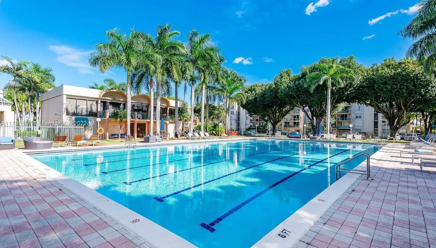 9350 Fontainebleau Blvd # 307, Miami FL 33172 photo 4