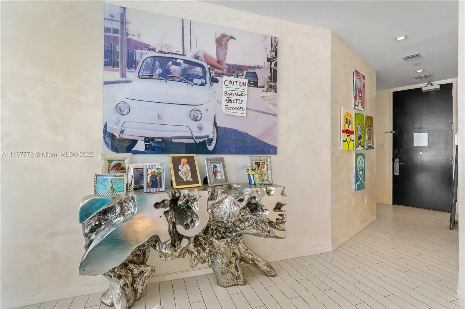 2201 Collins Ave # 811, Miami Beach FL 33139 photo 4