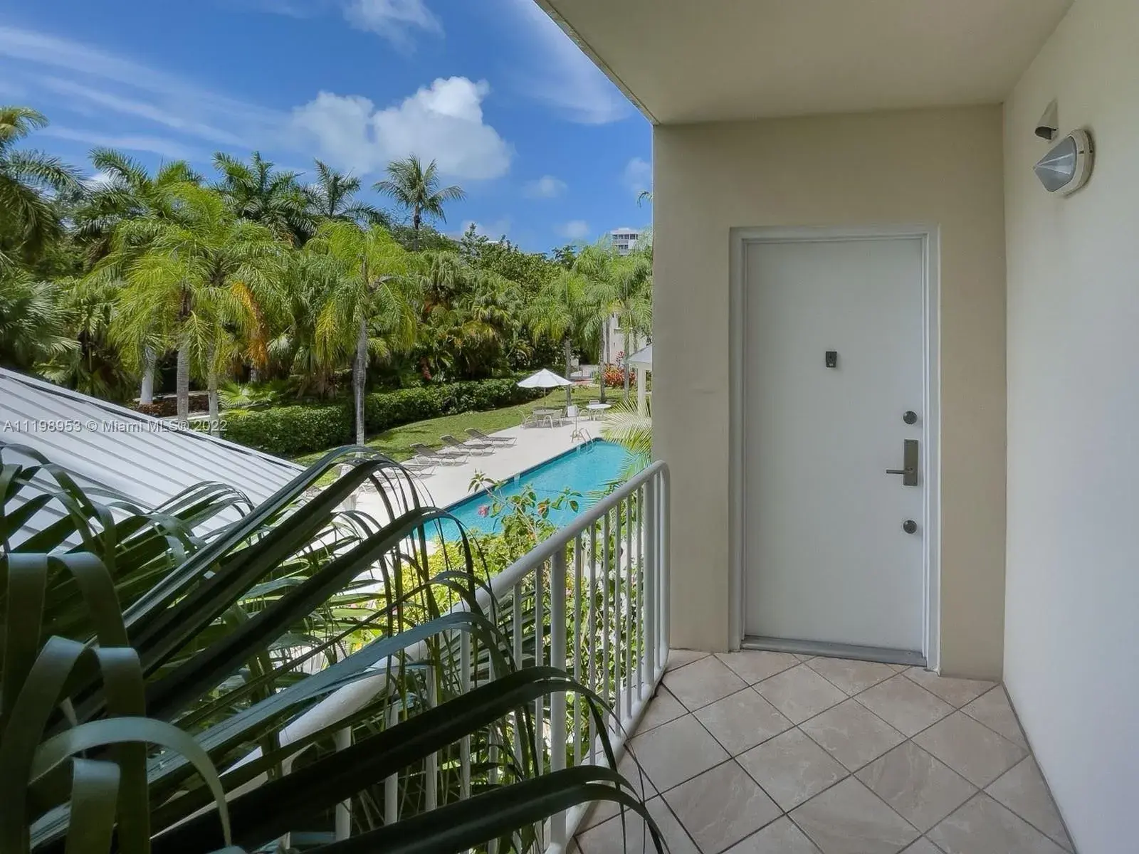 50 Ocean Lane Dr # 101, Key Biscayne FL 33149