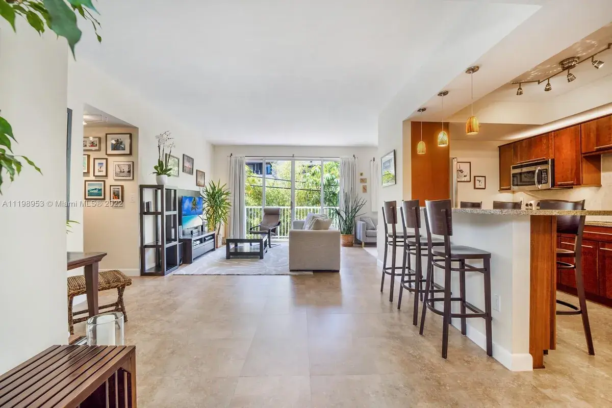 50 Ocean Lane Dr # 101, Key Biscayne FL 33149