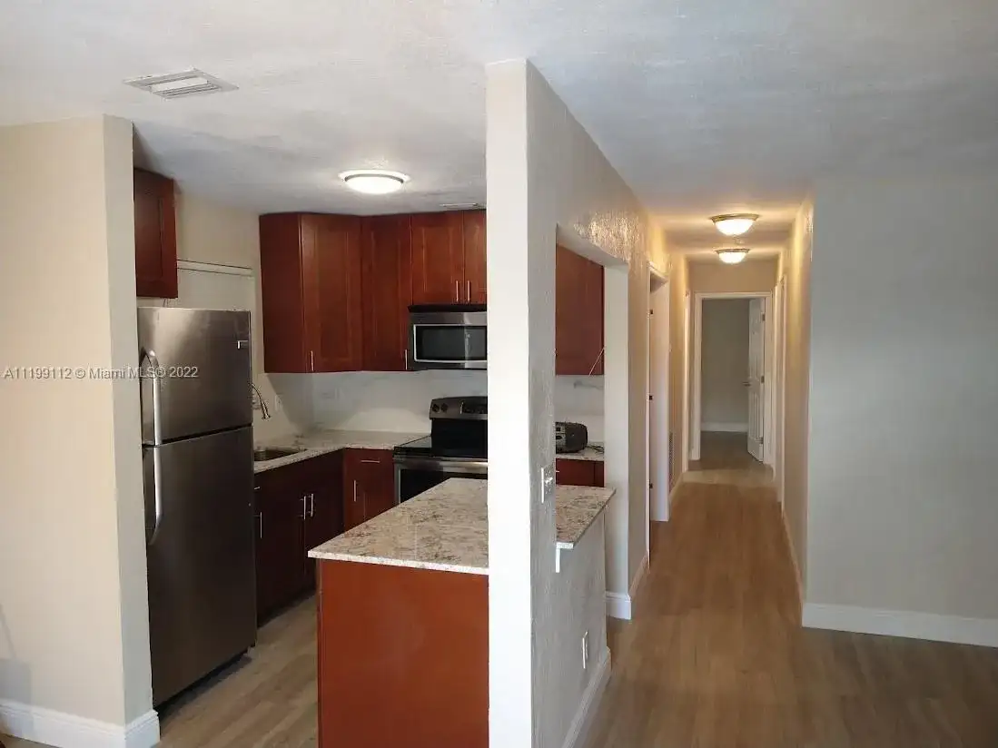 5441 SW 18th St, West Park FL 33023 photo 4