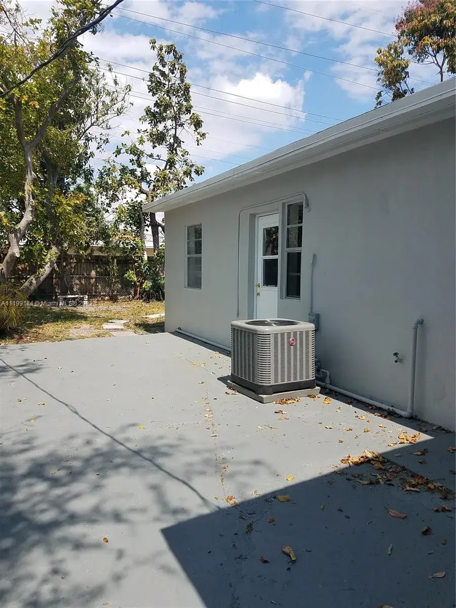 4555 NW 4th Ter # B, Miami FL 33126