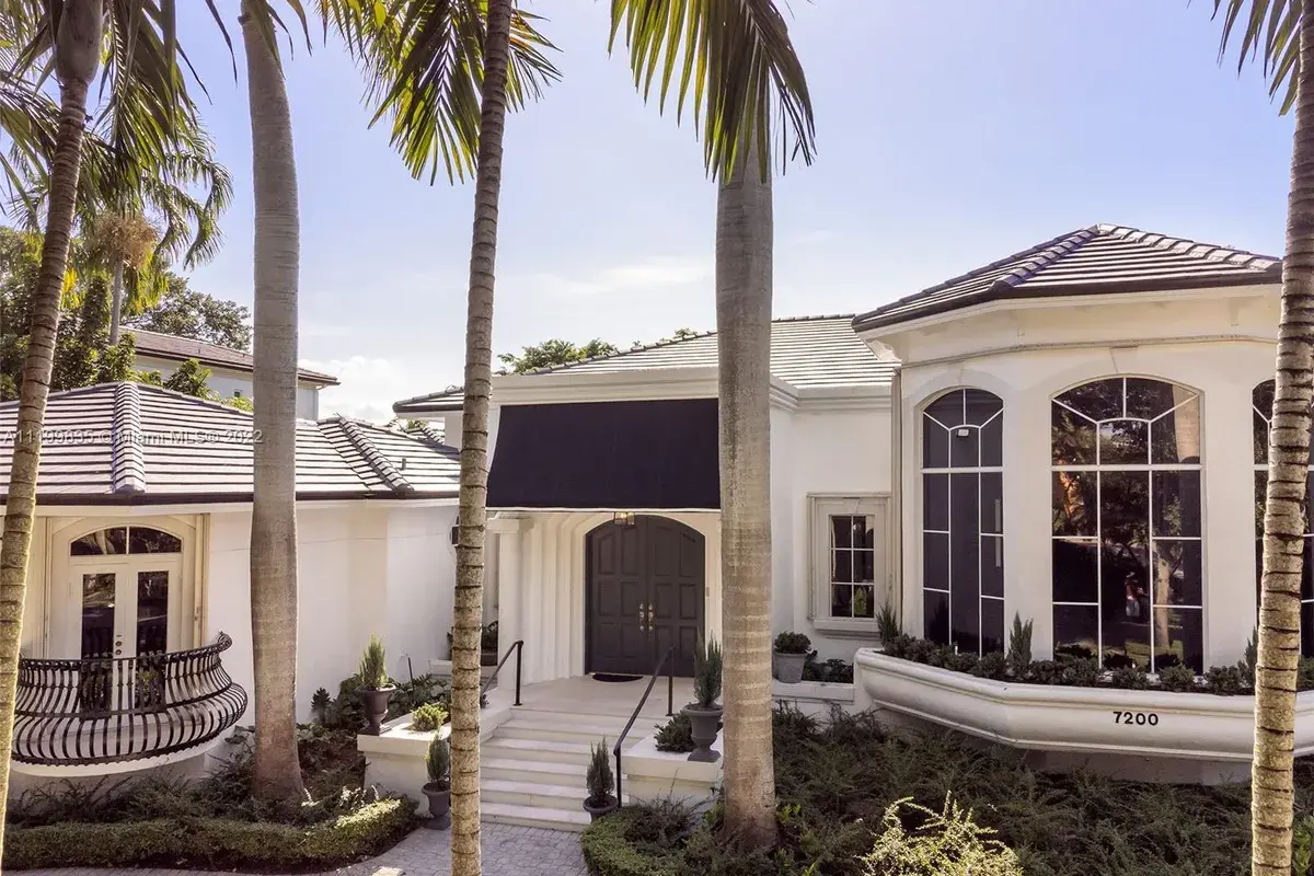 7200 Los Pinos Blvd, Coral Gables FL 33143