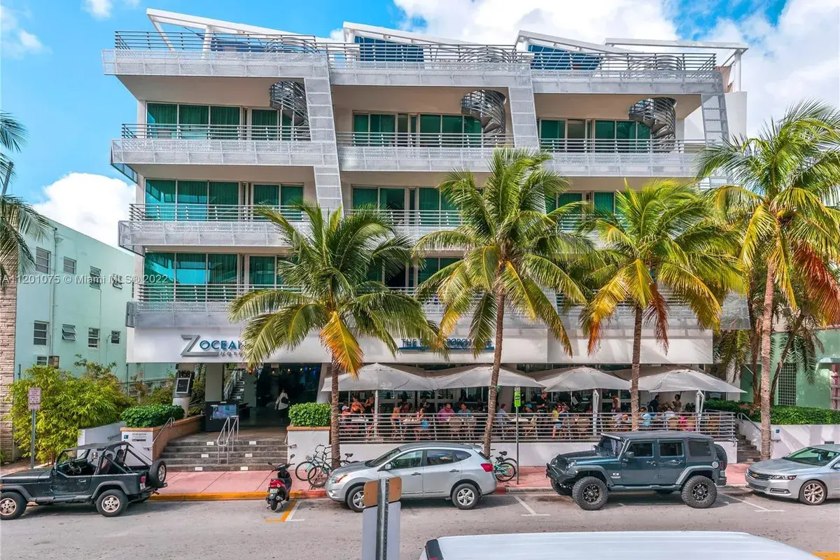 1437 Collins Ave, Miami Beach FL 33139