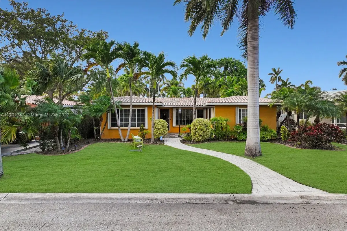 1147 Buchanan St, Hollywood FL 33019