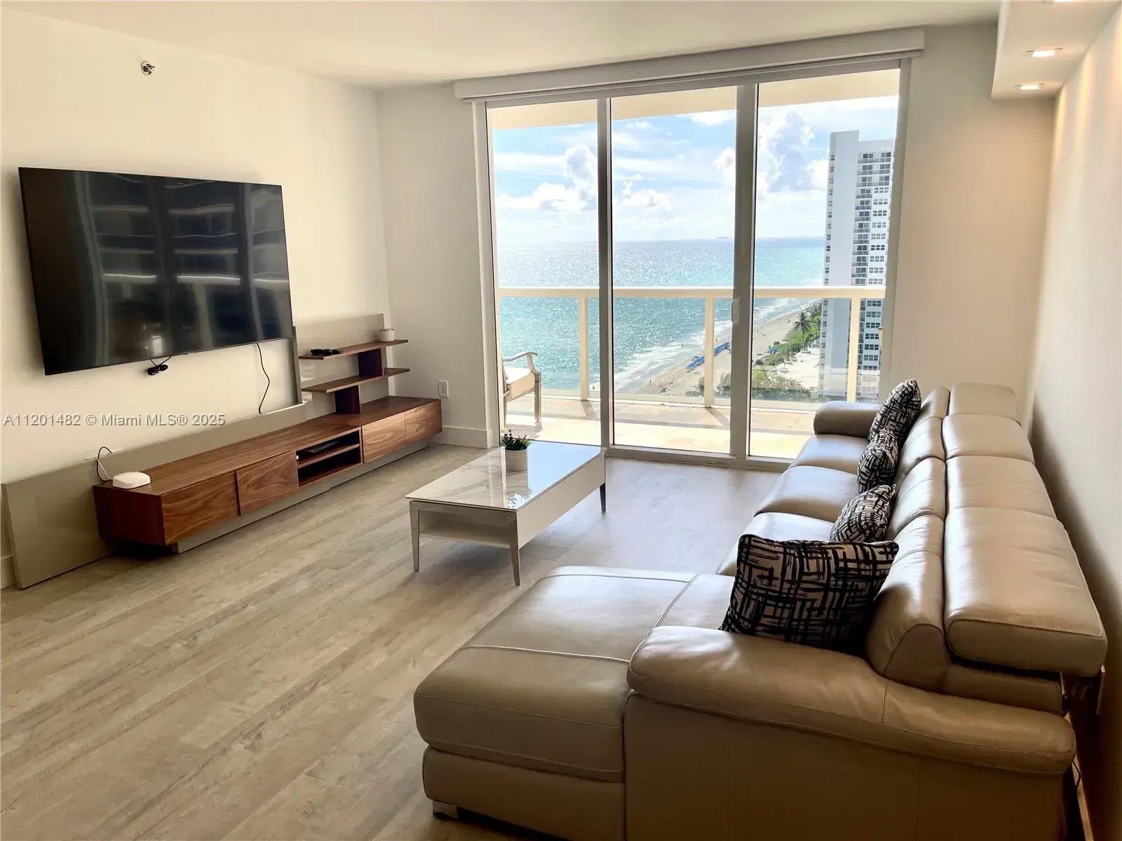 1830 S Ocean Dr # 1603, Hallandale Beach FL 33009