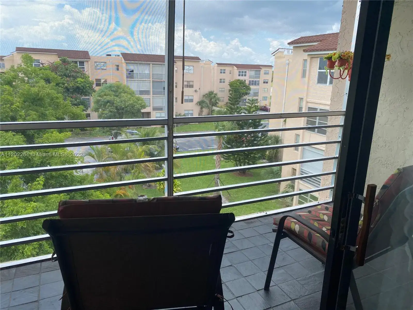 2840 Somerset Dr # 410M, Lauderdale Lakes FL 33311 photo 2