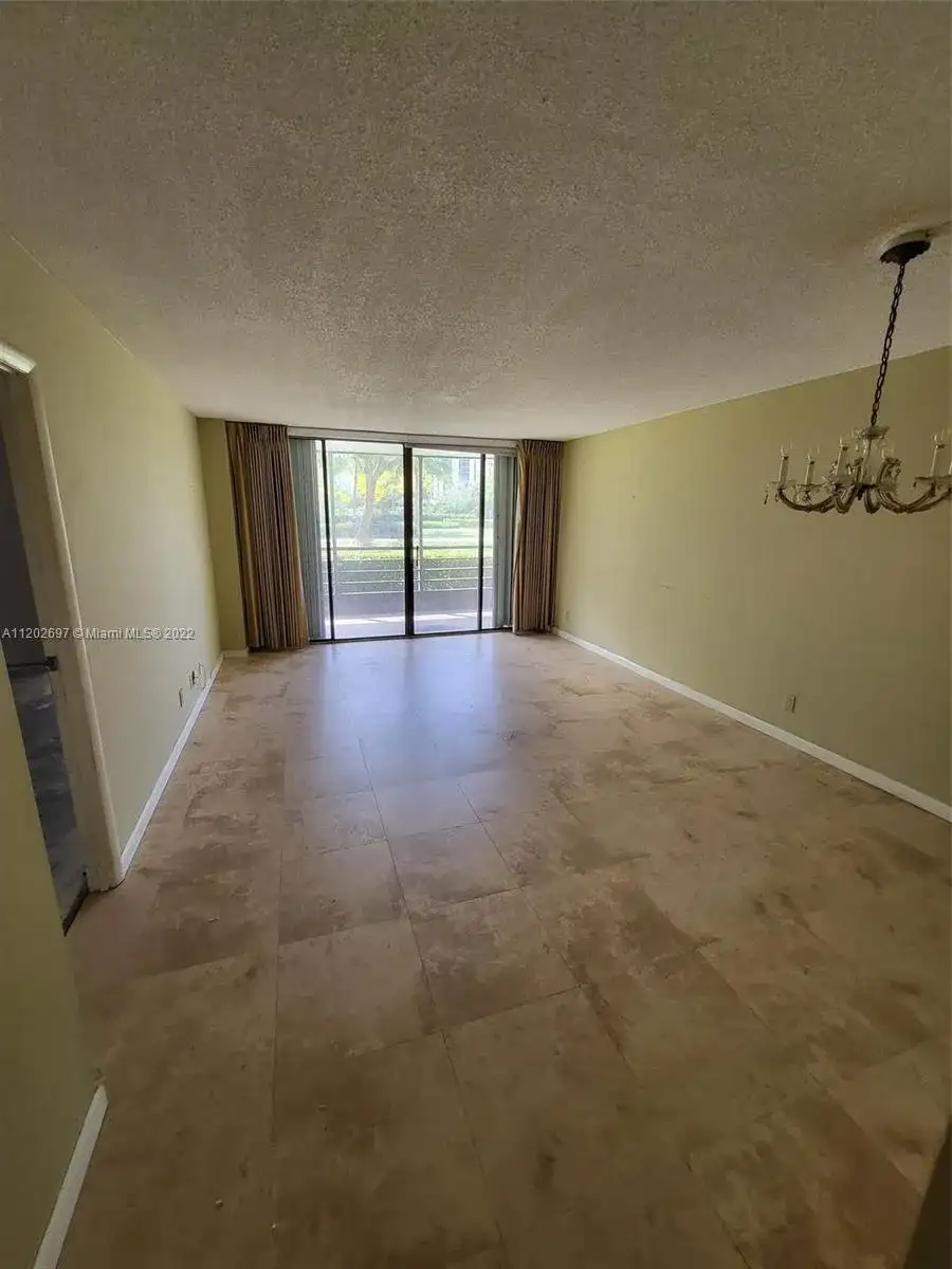 20500 W Country Club Dr # 117, Aventura FL 33180 photo 3