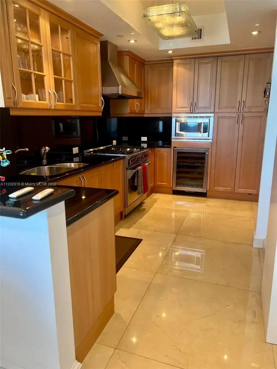 17875 Collins Ave # 905, Sunny Isles Beach FL 33160 photo 3