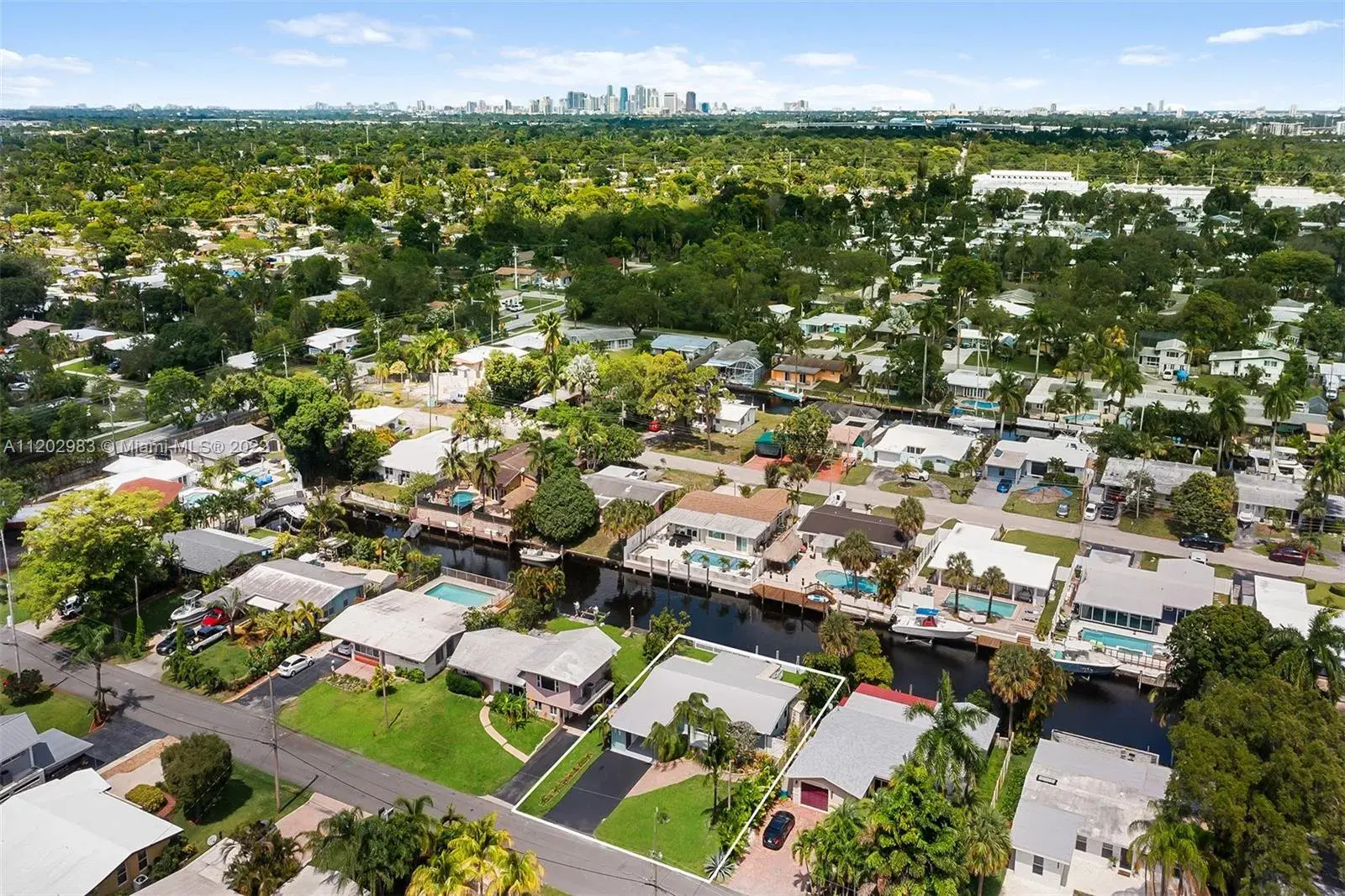 2430 Key Largo Lane, Fort Lauderdale FL 33312