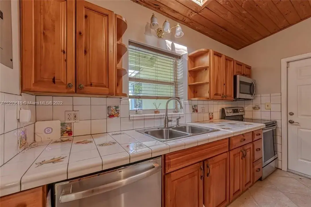 2380 SW 34th Way, Fort Lauderdale FL 33312