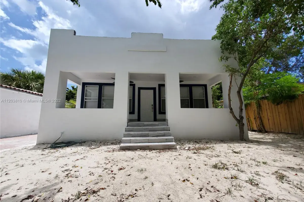 120 NW 49th St, Miami FL 33127