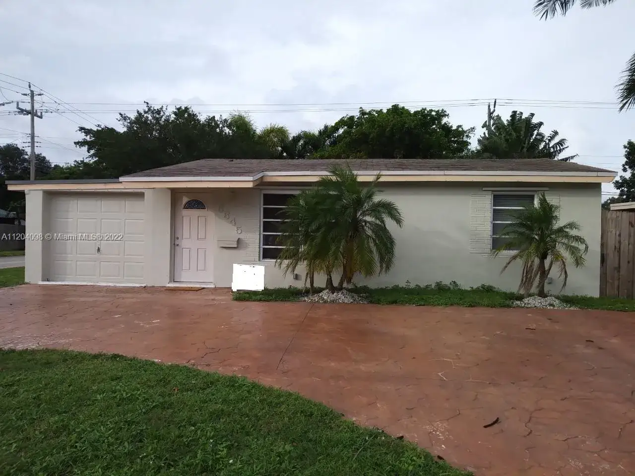 3 bedroom 1 bath Residential for sale at 6645 Raleigh St, Hollywood FL 33024