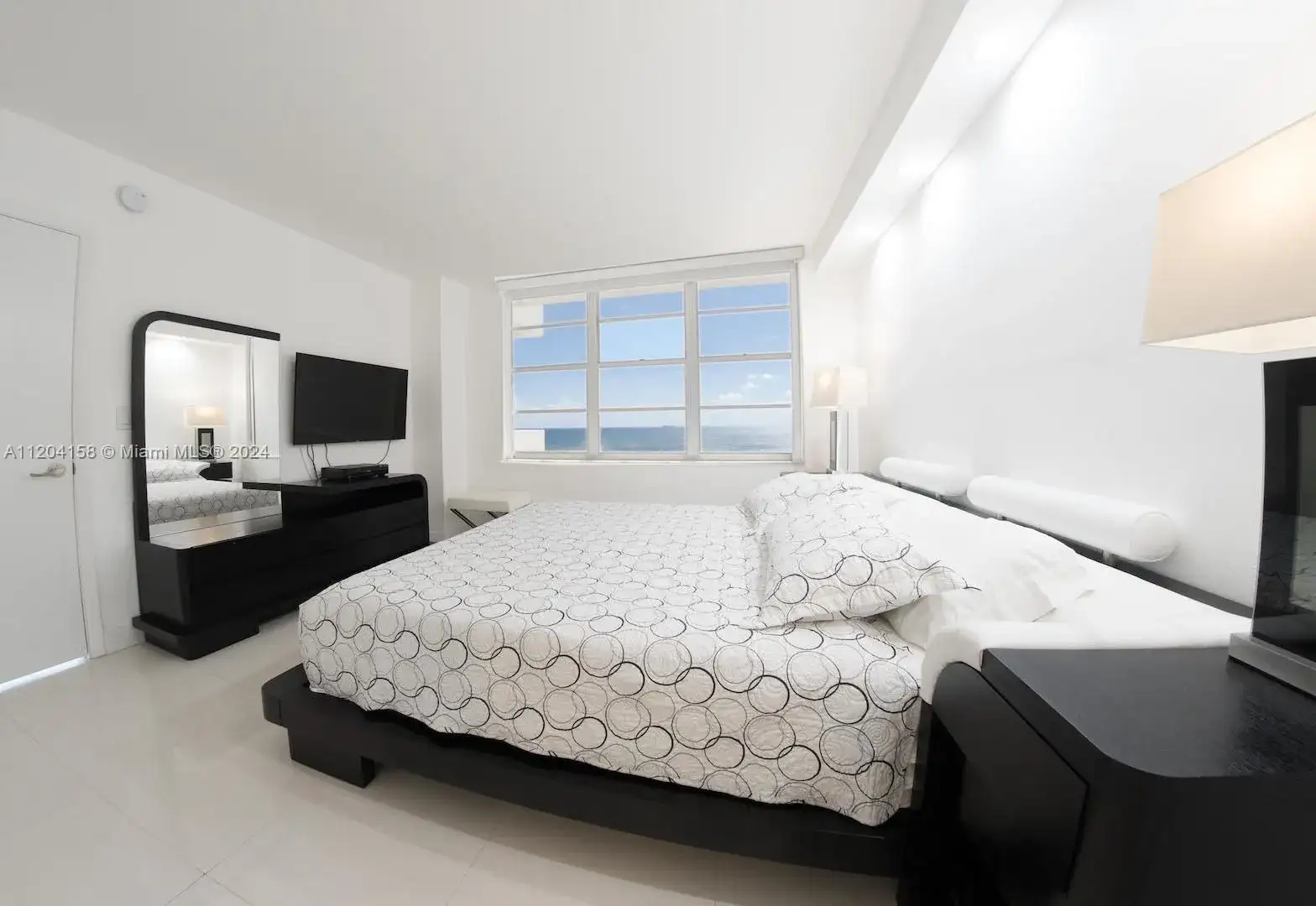 5601 Collins Ave # 1603, Miami Beach FL 33140 photo 4