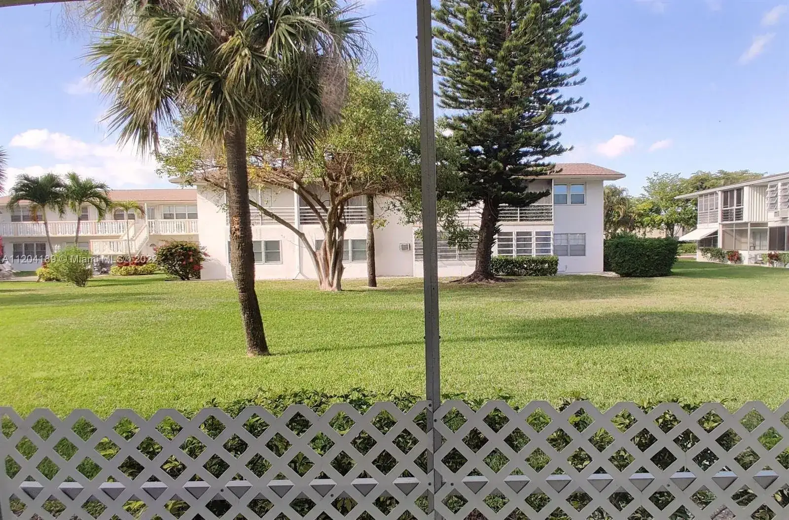 155 Easthampton G # 155, West Palm Beach FL 33417 photo 2
