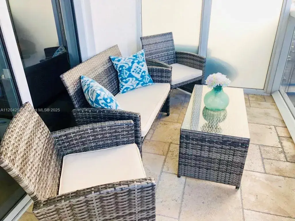 1830 S Ocean Dr # 1709, Hallandale Beach FL 33009